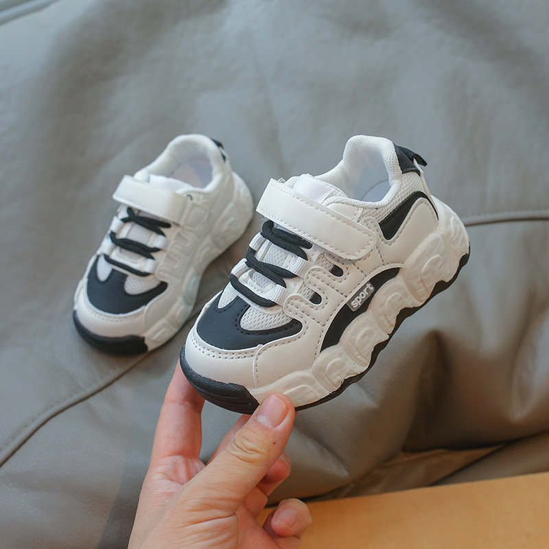 Zapatos deportivos para niños 2025 primavera nueva malla transpirable moda versátil con suela suave para niños, niñas y niños zapatos para padres