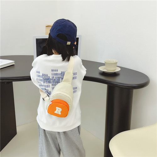 Cartoon Kids Bag Korean Version Children's Chest Bag for Boys and Girls Fashion Single Shoulder Crossbody Bag Cute Cartoon Mobile Phone Wallet