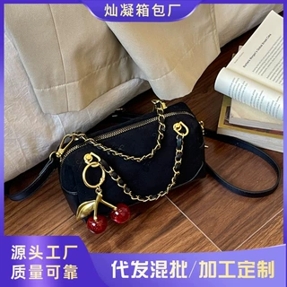 上班杂物小拎包包女款2026新款秋季复古美拉德PU皮单肩斜挎小包