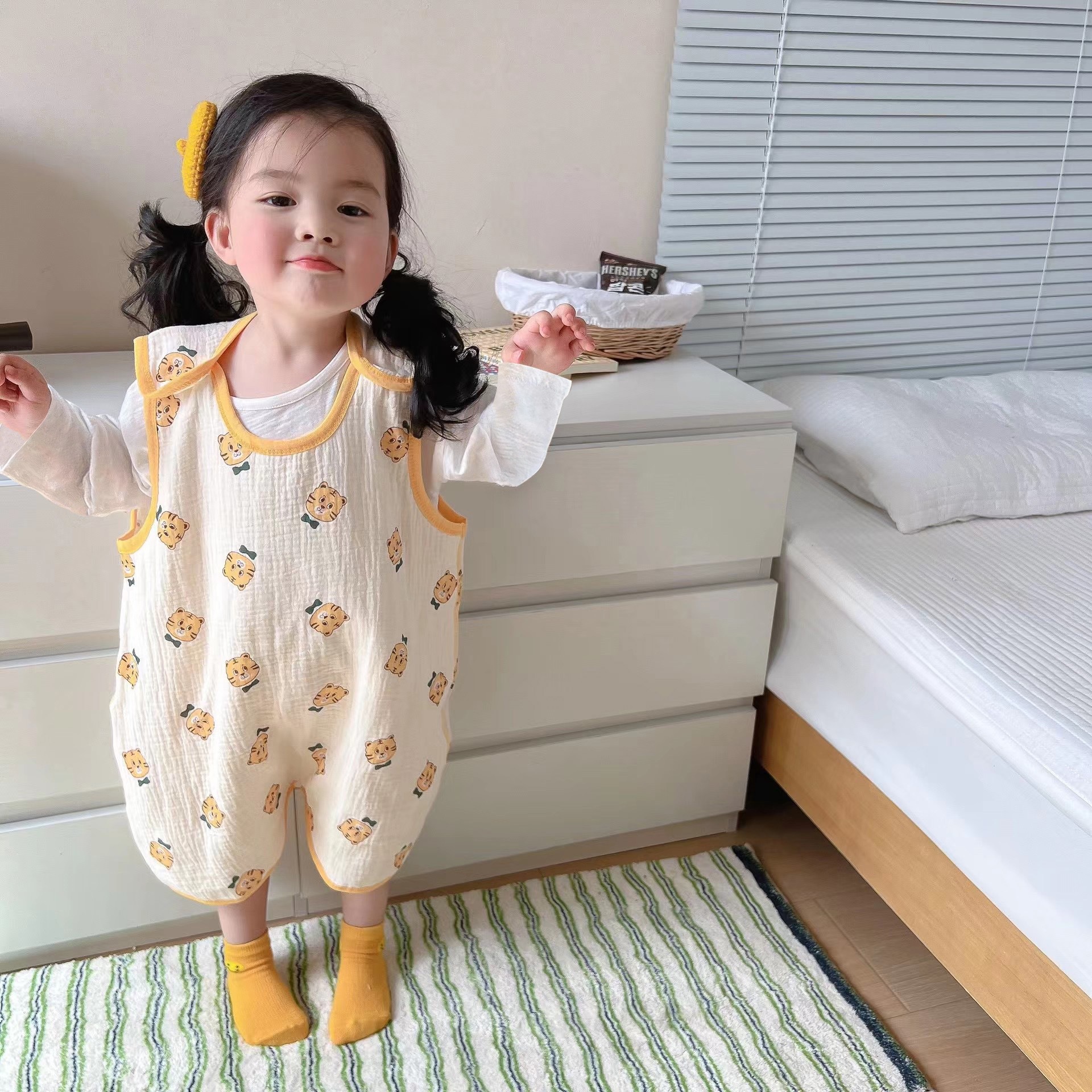 リトルタイガー(前6枚、後ろ4枚のベスト寝袋) / 80cm