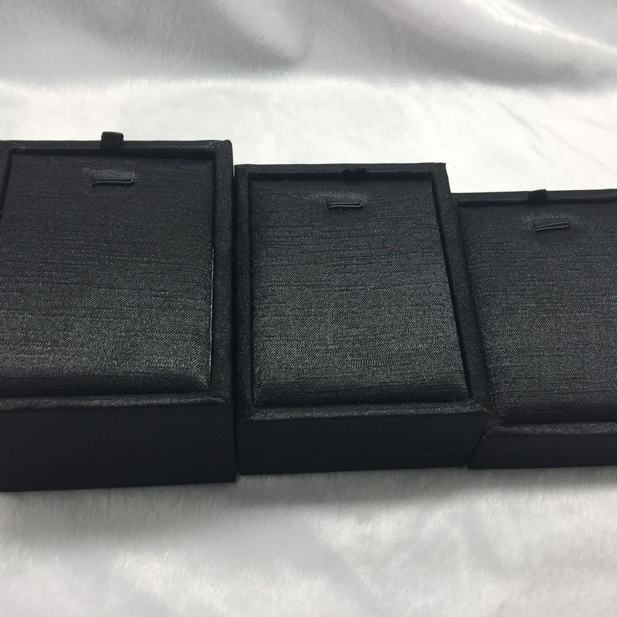 黑色太丝布首饰包装道具摆件柜台平台摆件首饰饰品黑色吊坠双面