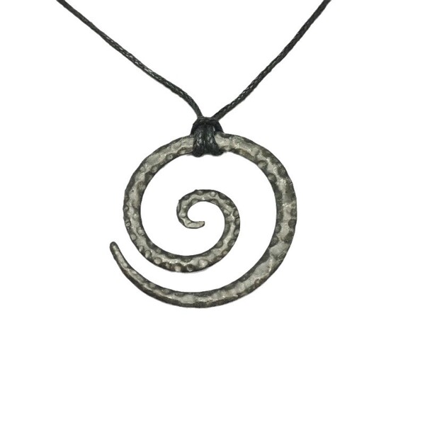retro amulet