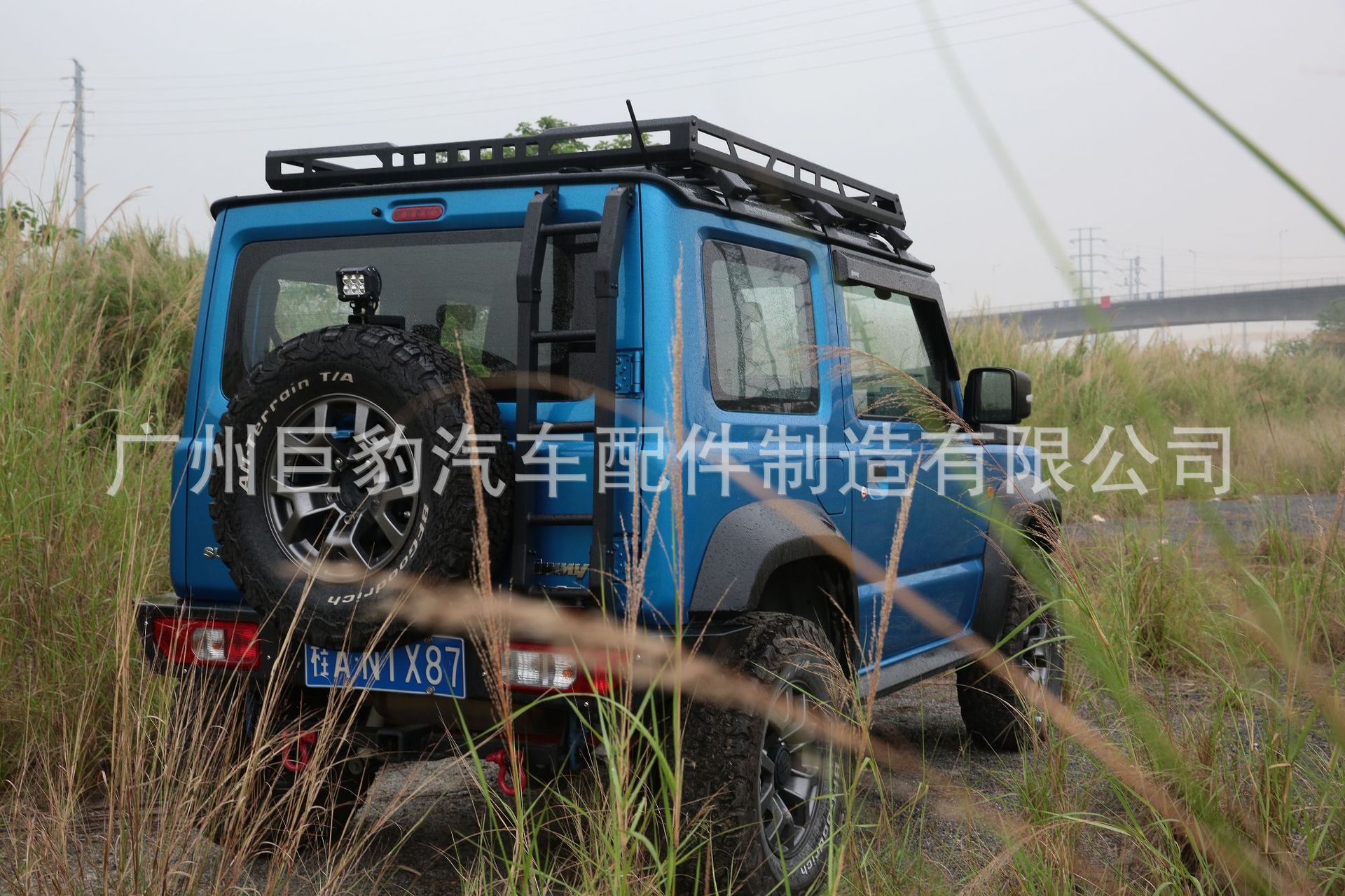 Suitable for the New Jimny Luggage Rack Jb74 Modified Dual-Light Roof Platform Luggage Frame