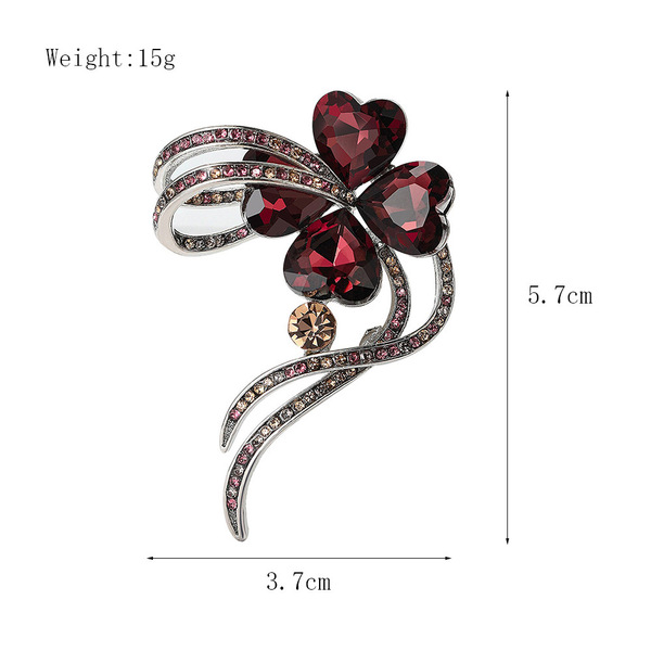 Elegant universal sophisticated brooch