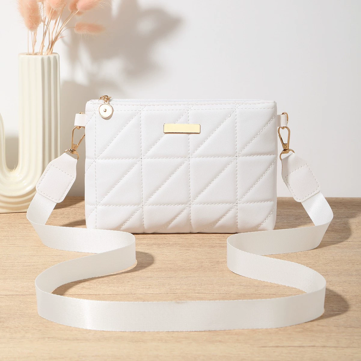 Новая женская модная вышитая ручная маленькая квадратная сумка 2025, новая компактная мини-сумка для мобильного телефона, горизонтальный кошелек для монет