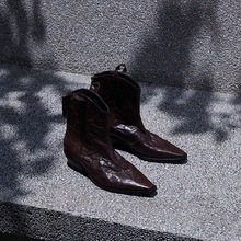 牛皮~葡萄妈同款尖头V口显瘦西部靴子粗跟褶皱感短靴女真皮马丁靴