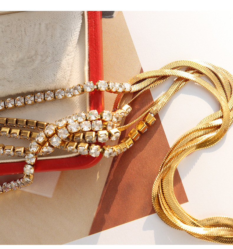 Fashion Inlaid Zircon Titanium Steel Bracelet Necklace Ornament Set