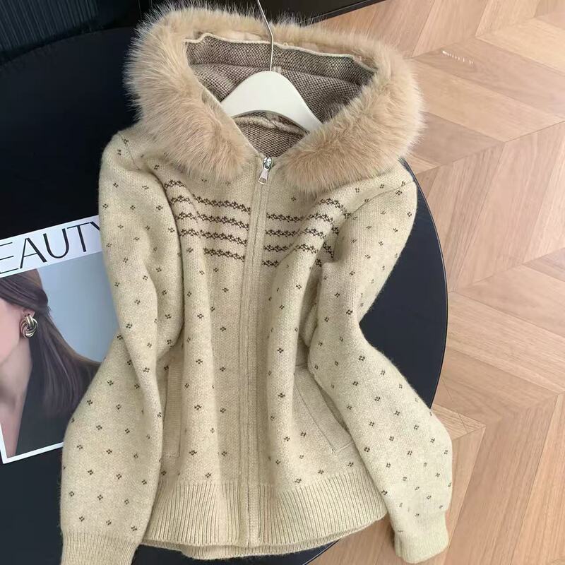 Factory Custom-Made Fair Isle Hooded Fur Collar Zipper Sweater Jacket for Women, New Autumn and Winter Retro Thickened Knitted Cardigan