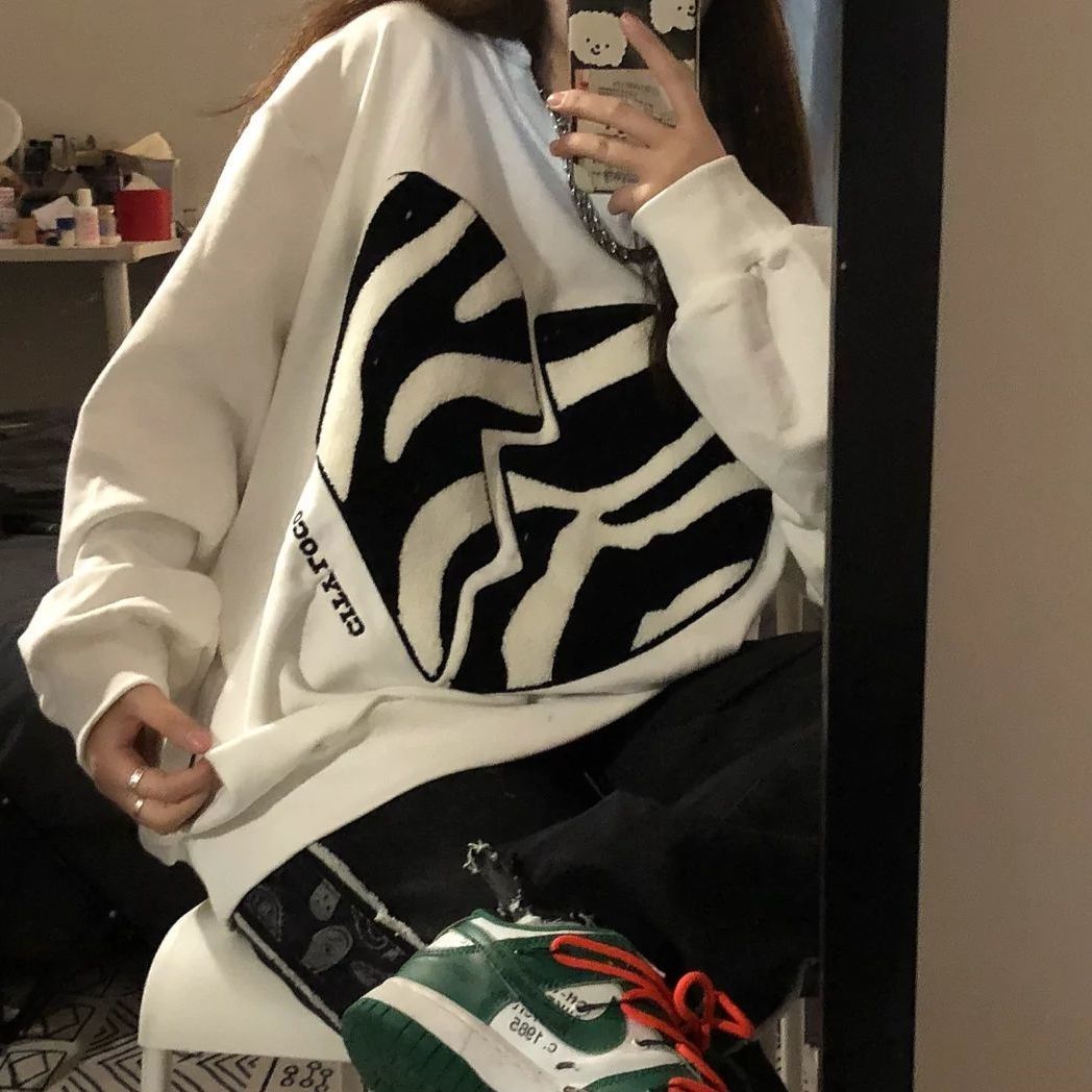 thin sweatshirt with a round collar