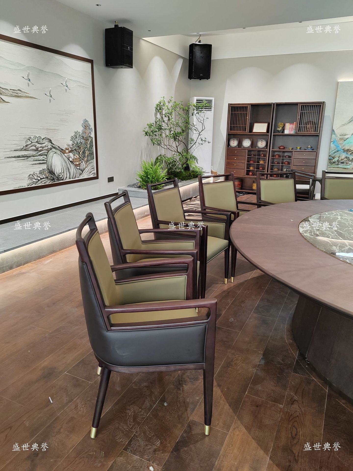 Zhenjiang international hotel mesa de comedor eléctrica de madera sólida y silla recepción interna de la empresa silla de comedor de madera sólida restaurante nueva silla China pic 5