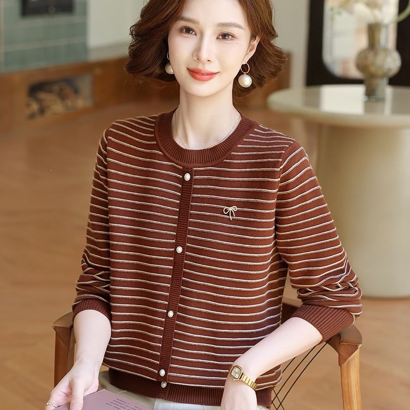 妈妈秋装薄毛衣针织小衫中年女春秋洋气条纹T恤时尚长袖上衣套装