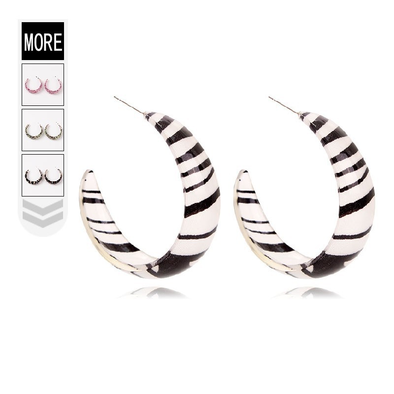 Elegant fuchsia fashionable universal acrylic earrings