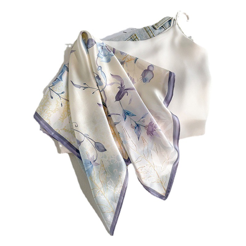 軽い豪華な北欧風の紫色の朝顔の花のプリントの绢糸のスカーフの女性の高級な気質の100% シルクの小さい方のタオル