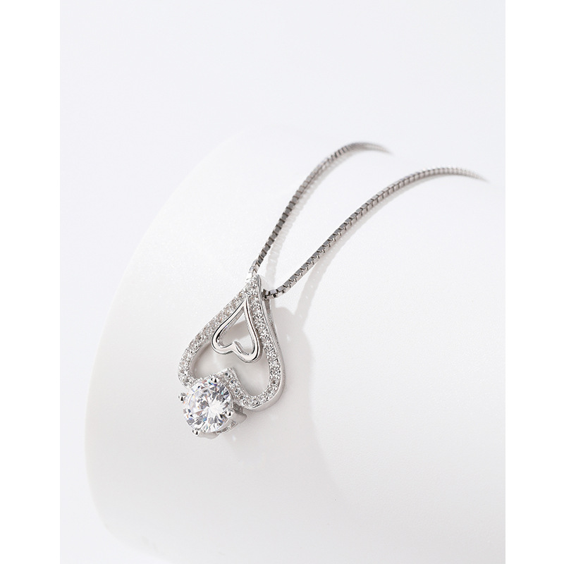 S925 collar de diamantes de plata de ley luz de las mujeres nicho de lujo exquisito colgante de circón de alta calidad elegante cadena de clavícula del todo fósforo