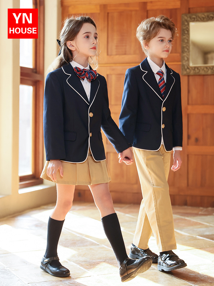 Uniformes escolares para estudiantes de primaria Primavera y otoño Nuevos productos Uniformes de jardín de infantes Estilo universitario para niños Trajes para estudiantes de secundaria Trajes y uniformes de clase al por mayor