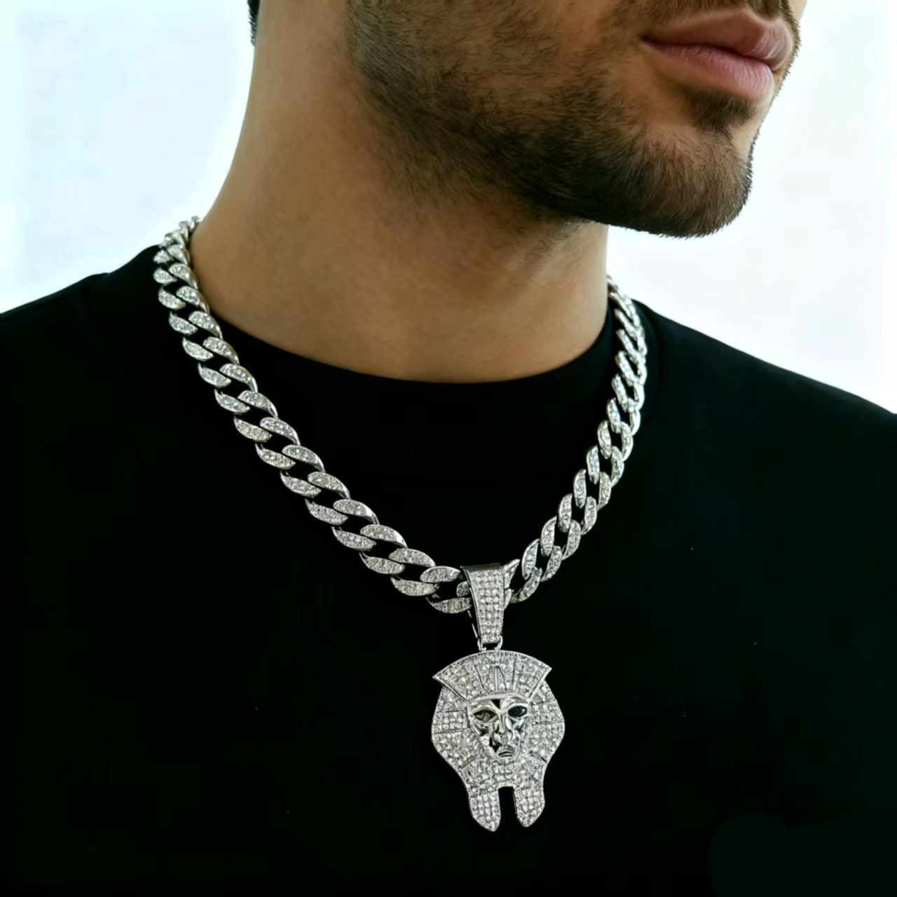Europa y los Estados Unidos creativos hip hop diamantes retrato colgante avatar modelado exagerado moda hip hop accesorios clavículas al por mayor