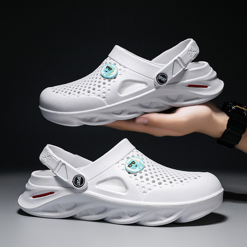 Summer Lightweight Soft-Sole Slip-On Hole Shoes, Casual Beach Slippers, Outdoor Sandals for Men