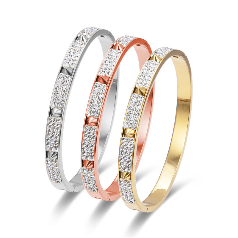 24g Weight 0.03µm Gold Plating Thickness PVD Coated Real Gold Plated Solid Color Stainless Steel Waterproof Non Tarnish Bangle