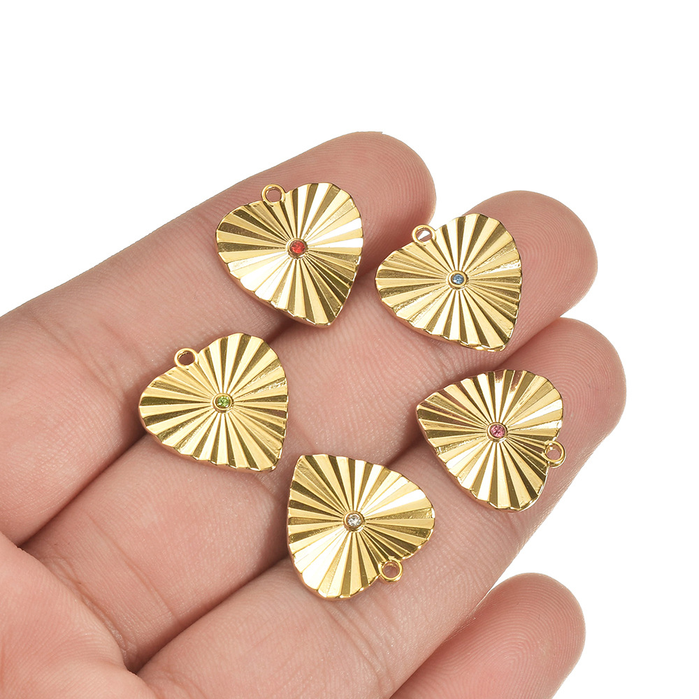 5 PCS/Package Quantity 5 PCS/Package 18.5*18mm 304 Stainless Steel Heart Shape Pendant
