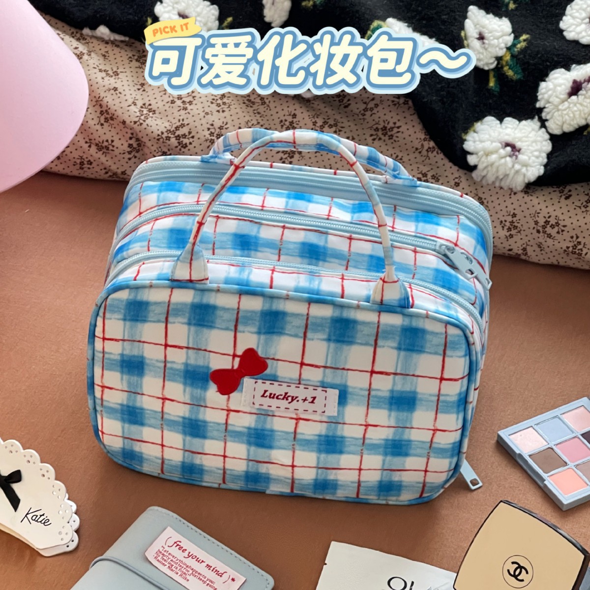 2025 nueva bolsa de maquillaje de tres capas de arco de viaje portátil multifuncional bolsa de lavado de gran capacidad de almacenamiento de cosméticos