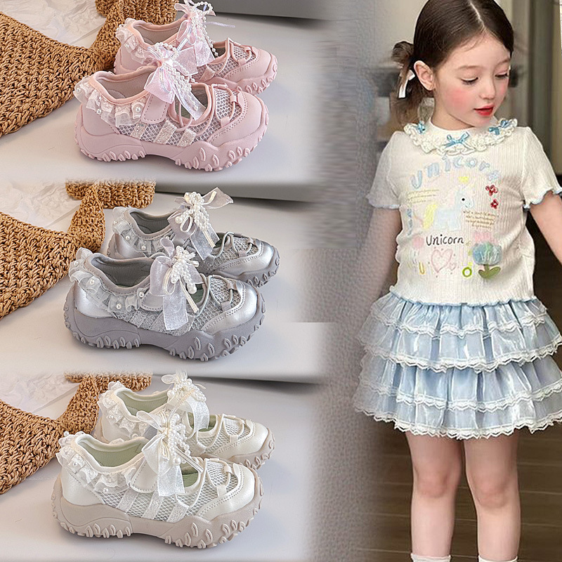 Summer sneakers with bow