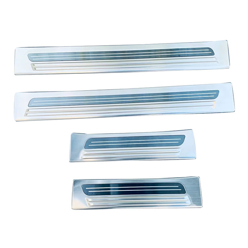 Adecuado para Mitsubishi 22 outlander puerta tira bienvenida pedal de acero inoxidable dentro y fuera de la puerta tira decorativa tira brillante