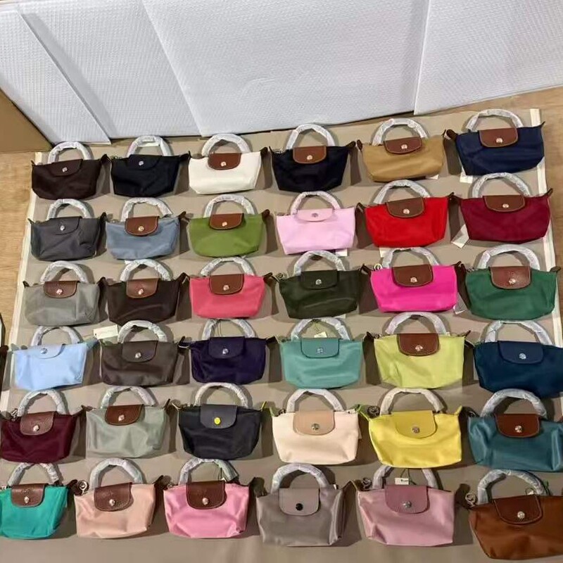 High-Quality French Dragon Mini Dumpling Bag, Mini Crossbody Shoulder Bag for Women, Shoulder Strap Without Punching Holes, Versatile Phone Bag High-Quality French Dragon Mini Dumpling Bag, Mini Crossbody Shoulder Bag for Women, Shoulder Strap Without Punching Holes, Versatile Phone Bag