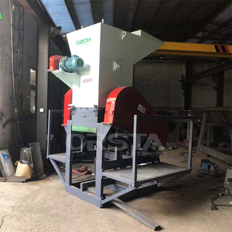 现货供应矿泉水瓶粉碎机，饮料瓶破碎机设备，塑料瓶粉碎处理机械