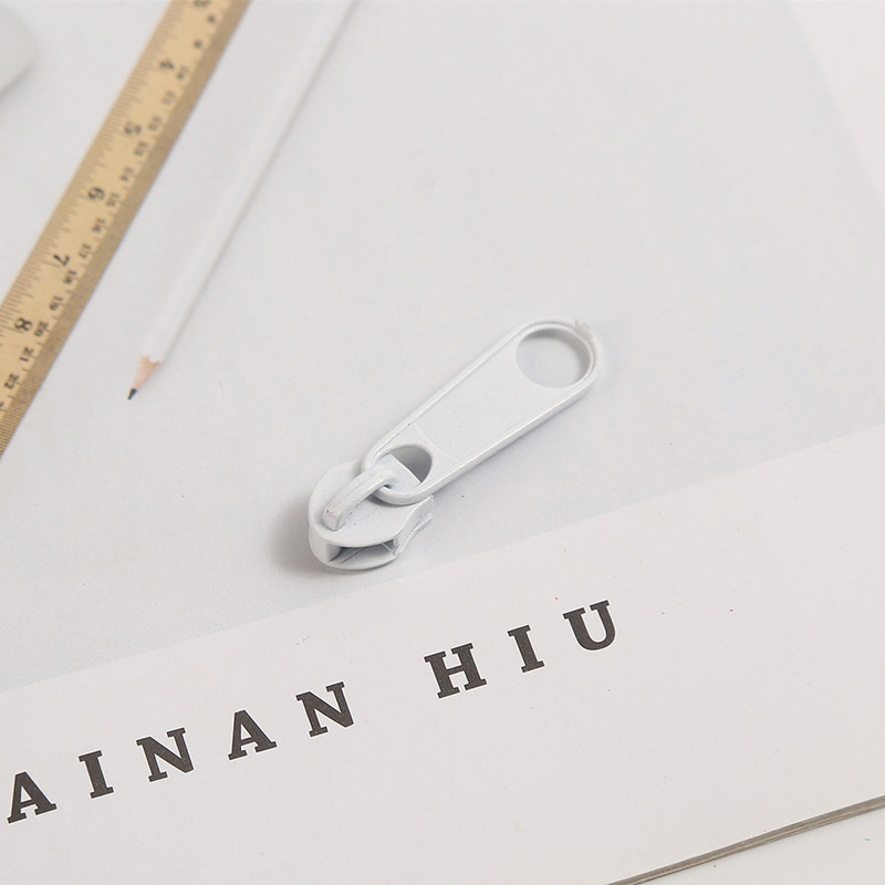 No. 5 fabricantes de cremallera de nylon nueva bolsa de maquillaje de color bolsas de lápiz gruesas cremallera al por mayor