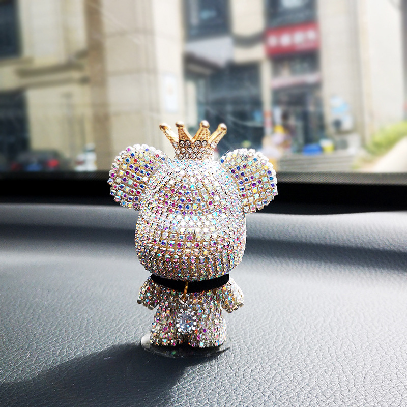 Decoración interior del coche oso violento creativo lindo decoración de gama alta perfume del coche consola central suministros de diosa