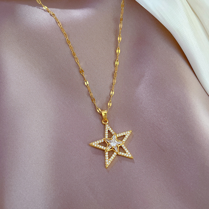 Collar de pentagrama con diamantes en oro real para mujer_voghion.com