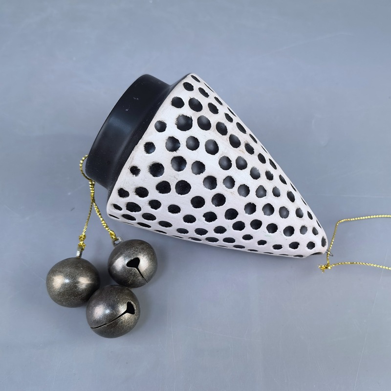 Campanas de viento de cerámica de Navidad cuidadosamente seleccionadas, adornos en forma de árbol de Navidad, colgantes de dormitorio, colgantes de balcón, campanas pequeñas, regalos de cumpleaños