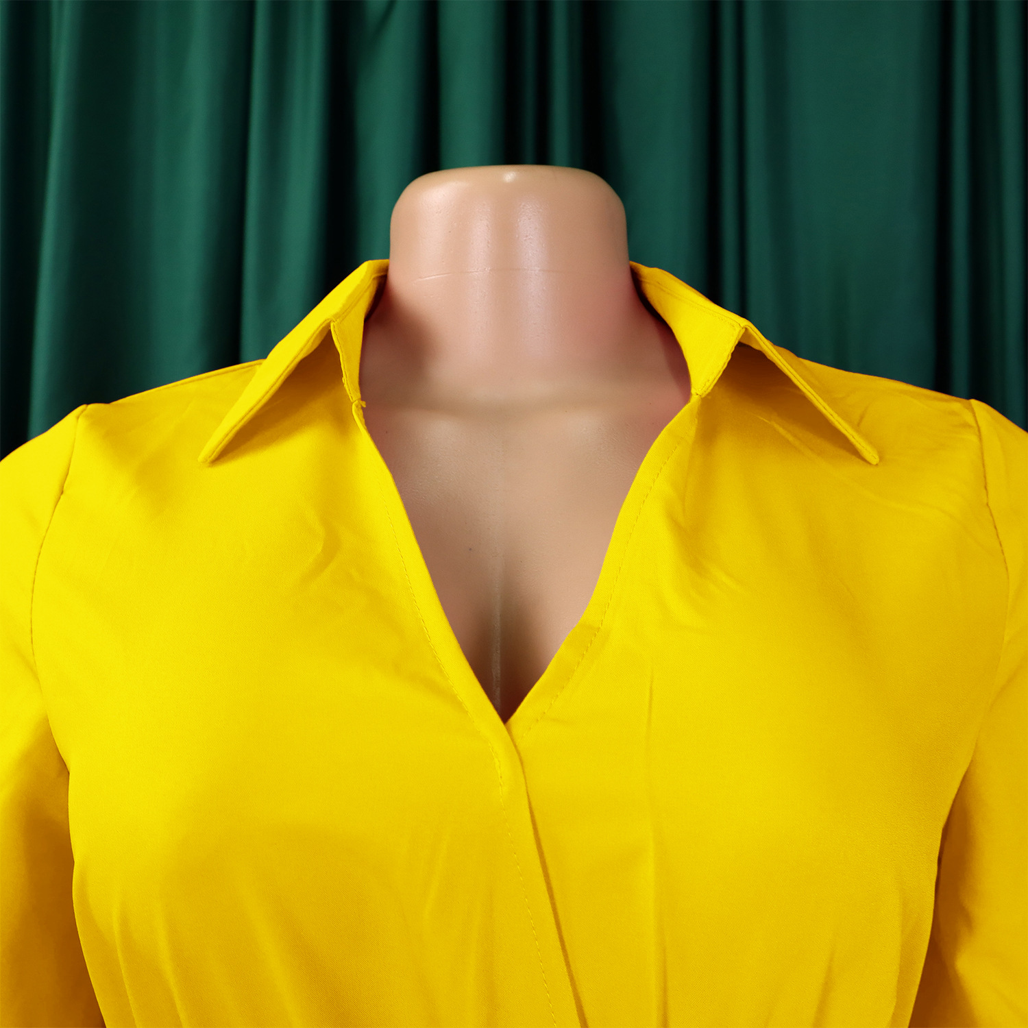 GraceChic D3327 Damenkleid Frühjahr 2025, neue Mode, V-Ausschnitt, einfarbig, langärmelig, weiter Saum, plissiert, Exportkleid_voghion.com