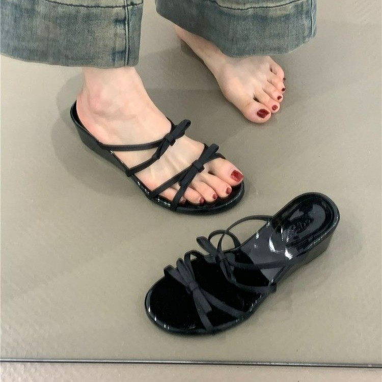 검은색