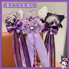 クロミの子供が光る魔法の棒の女の子の蝶結びのリボンはアンドロメダの棒の王女の杖の赤ちゃんの写真の道具を持ちます。