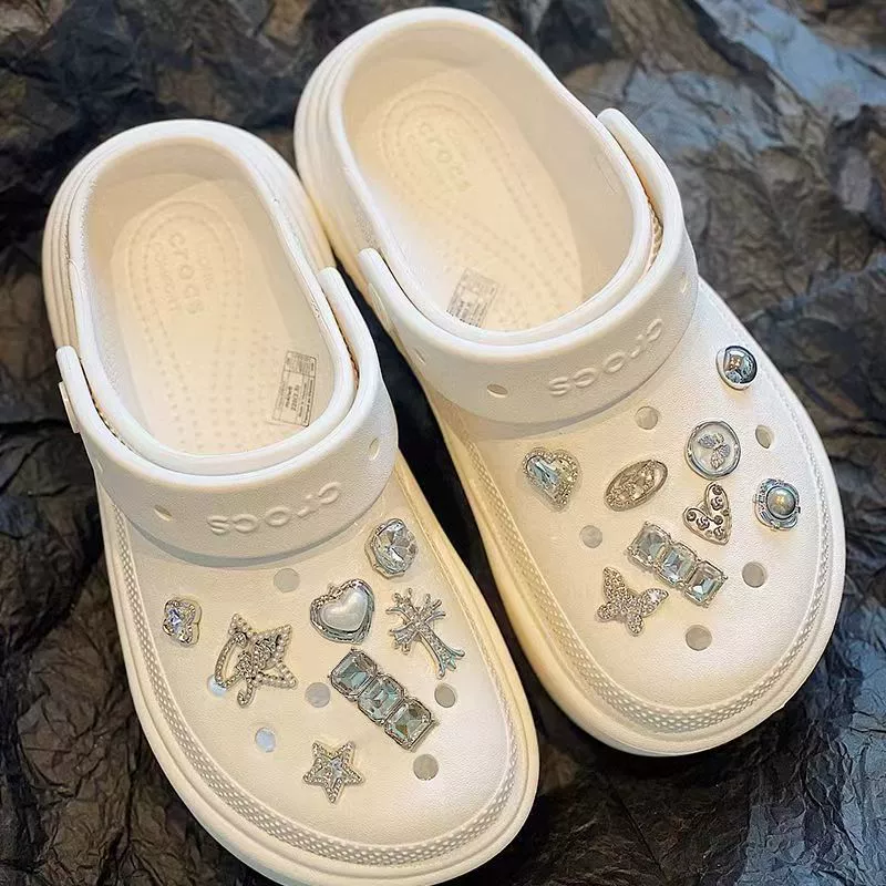 Сапоги Mengfu Galaxy Flowers Croc Shoes DIY Аксессуары Летние маленькие свежие цветы обуви Адаптированы к Zhibi Star Crocs Shoes Цветы обуви