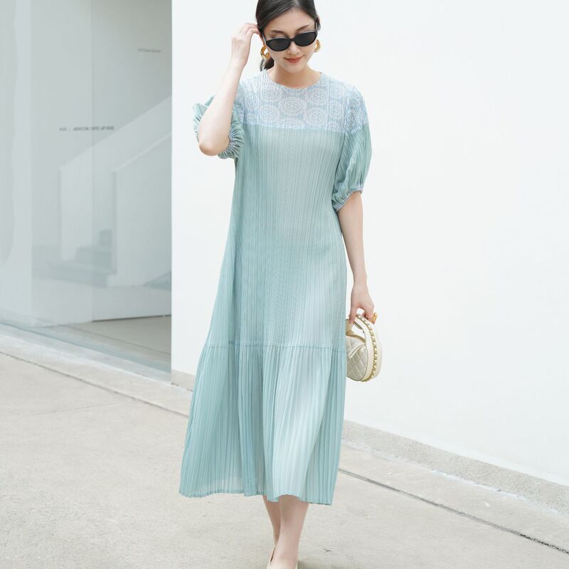 Counter Quality 2025 Summer Miyake High-end Pleated Designer Pastoral Leisure Style Temperament Slim Fit dress