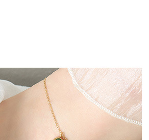 Necklace details set_04.jpg