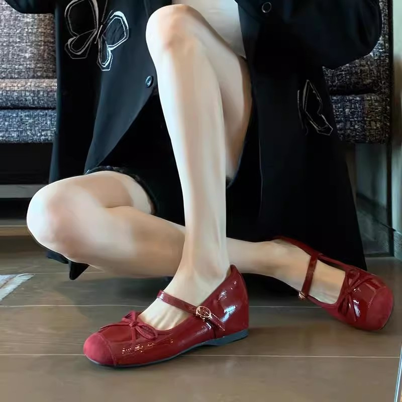 페이턴트 가죽 레드