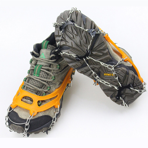 Outdoor mountaineering and ice climbing crampons with 8 teeth, stainless steel anti-slip shoe covers, eight teeth silicone crampons with storage bag