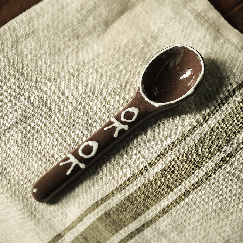 Retro estilo japonés cocina de sopa de sopa de cerámica hecha a mano pequeña cucharada de cerámica de alto valor de mezcla cucharada de cerámica gruesa