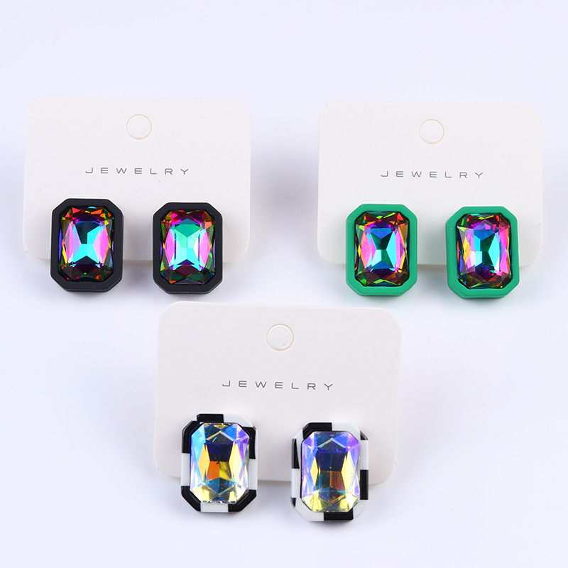 1 Pair Retro Geometric Arylic Inlay Glass Women's Ear Studs display picture 3