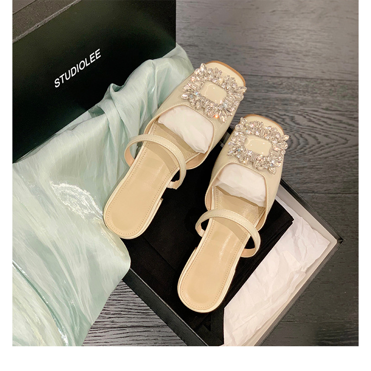 Grape Mom with the same style 2023 spring new sexy sandals and slippers women flash diamond shallow mouth square head flat half drag sandals women_voghion.com