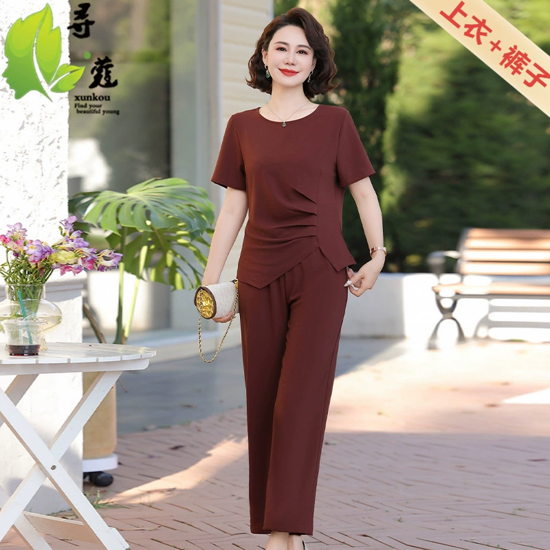 Мама одеваются летом 40 лет с круглым вырезом