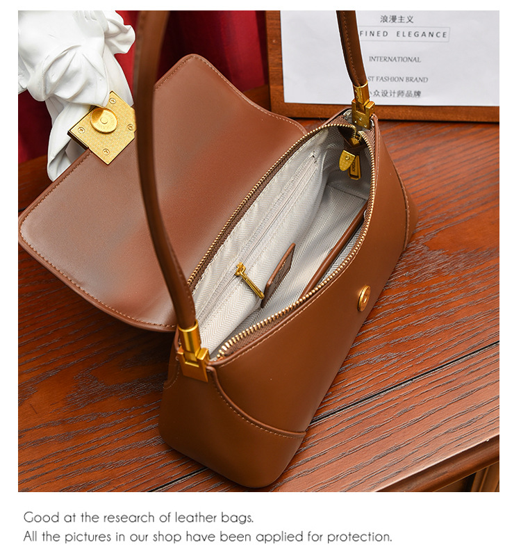 Women's Small Autumn Pu Leather Solid Color Vintage Style Square Zipper Underarm Bag display picture 6