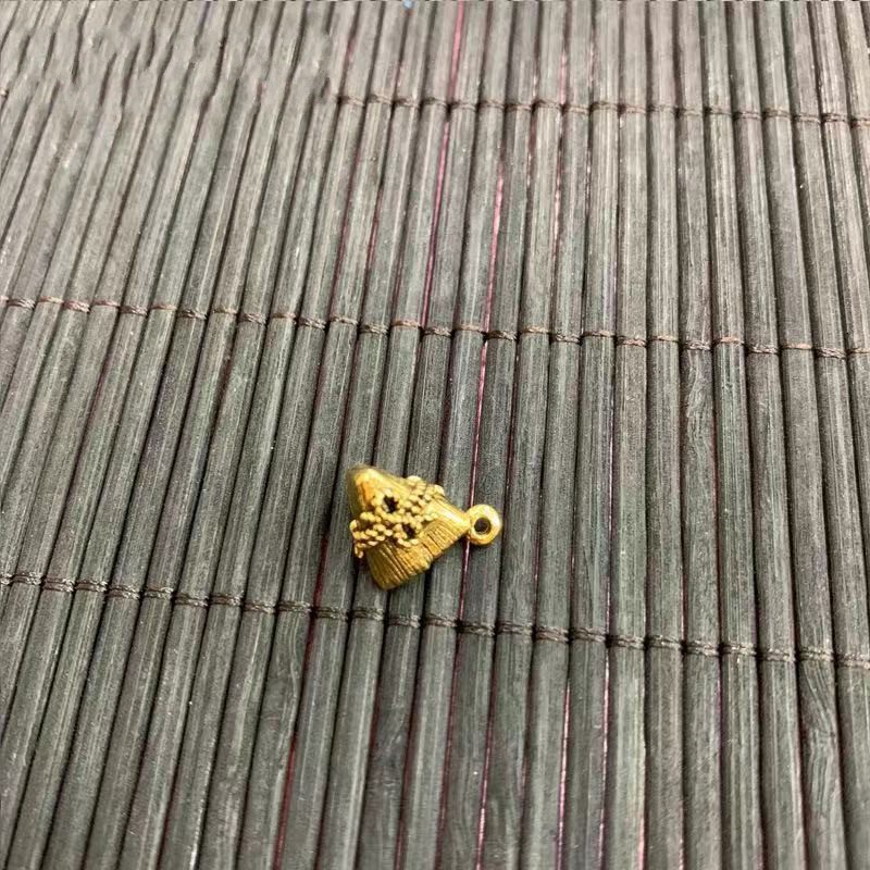 With bow, golden