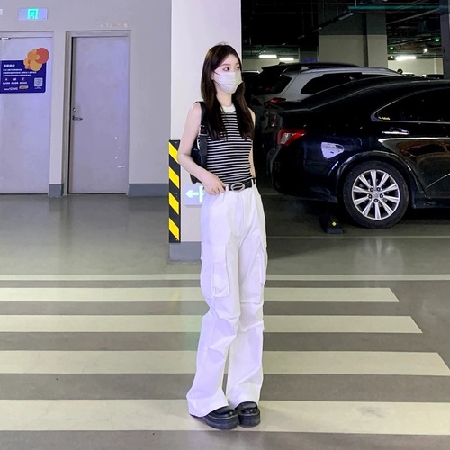 Korean simple, versatile and high-end contrasting striped halter neck sweater, new slim fit, slimming and age-reducing vest top