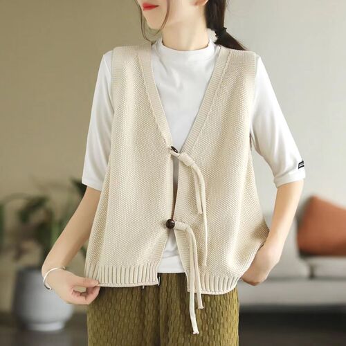 Large size retro artistic cotton knitted vest for women in spring and autumn loose sweater, waistcoat, buckle, horse clip, worn outside