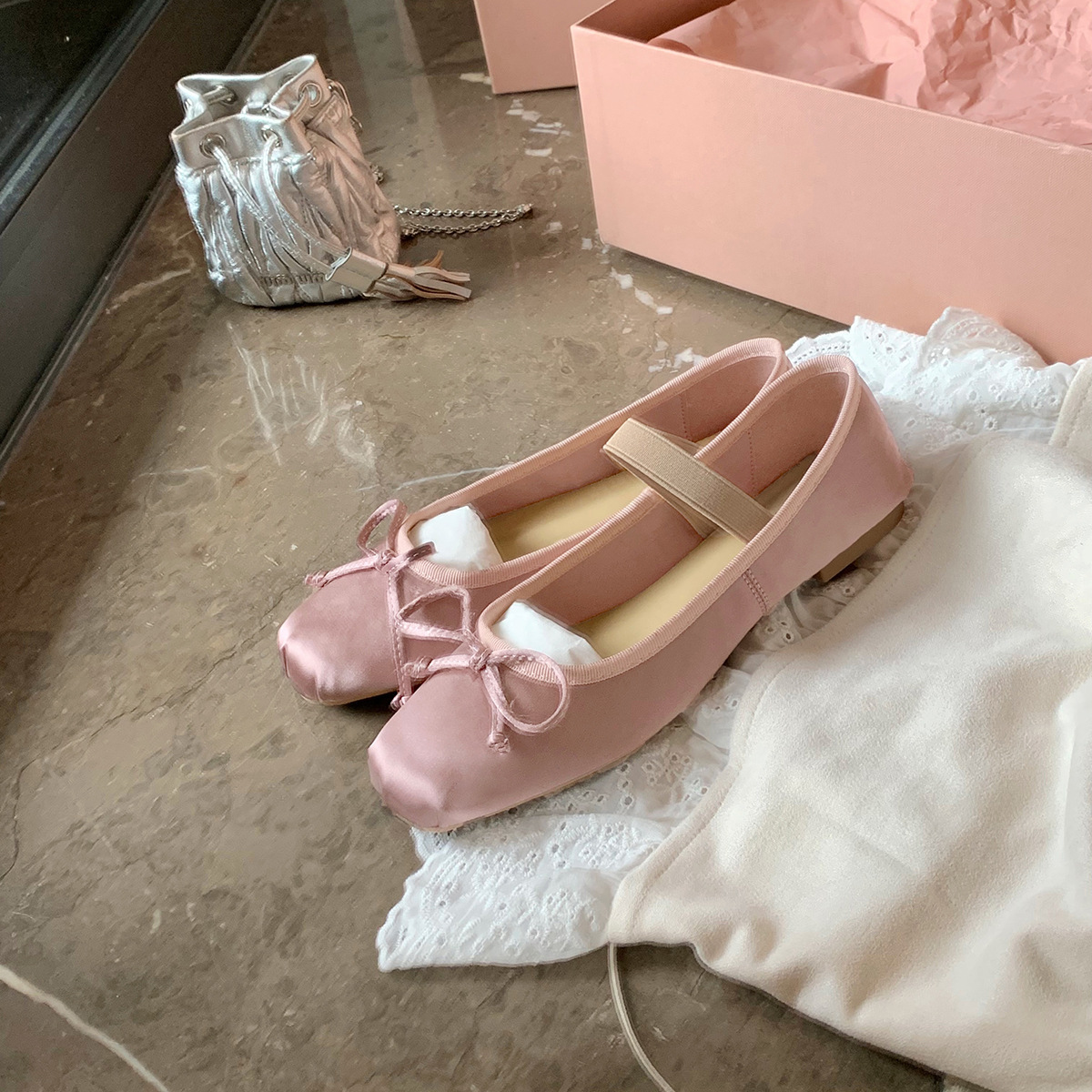 Madre de oveja de uva ballet Mary Jane zapatos nariz de cerdo arco cabeza cuadrada elástica con una palabra con zapatos de boca superficial