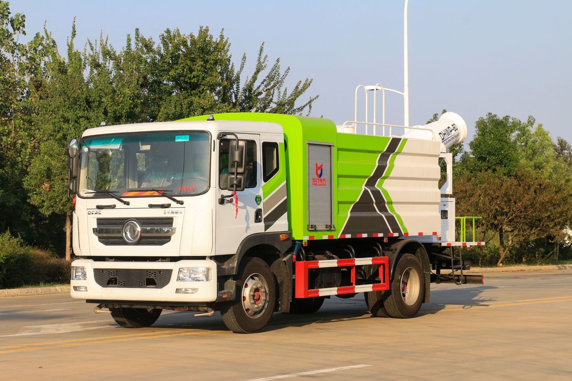 Dongfeng Dolic D9 (Square Tank) 12-Square Meter Spray Dust Suppression Truck 60- 120m Fog Cannon to Remove Haze and Reduce Dust at Demolition Sites
